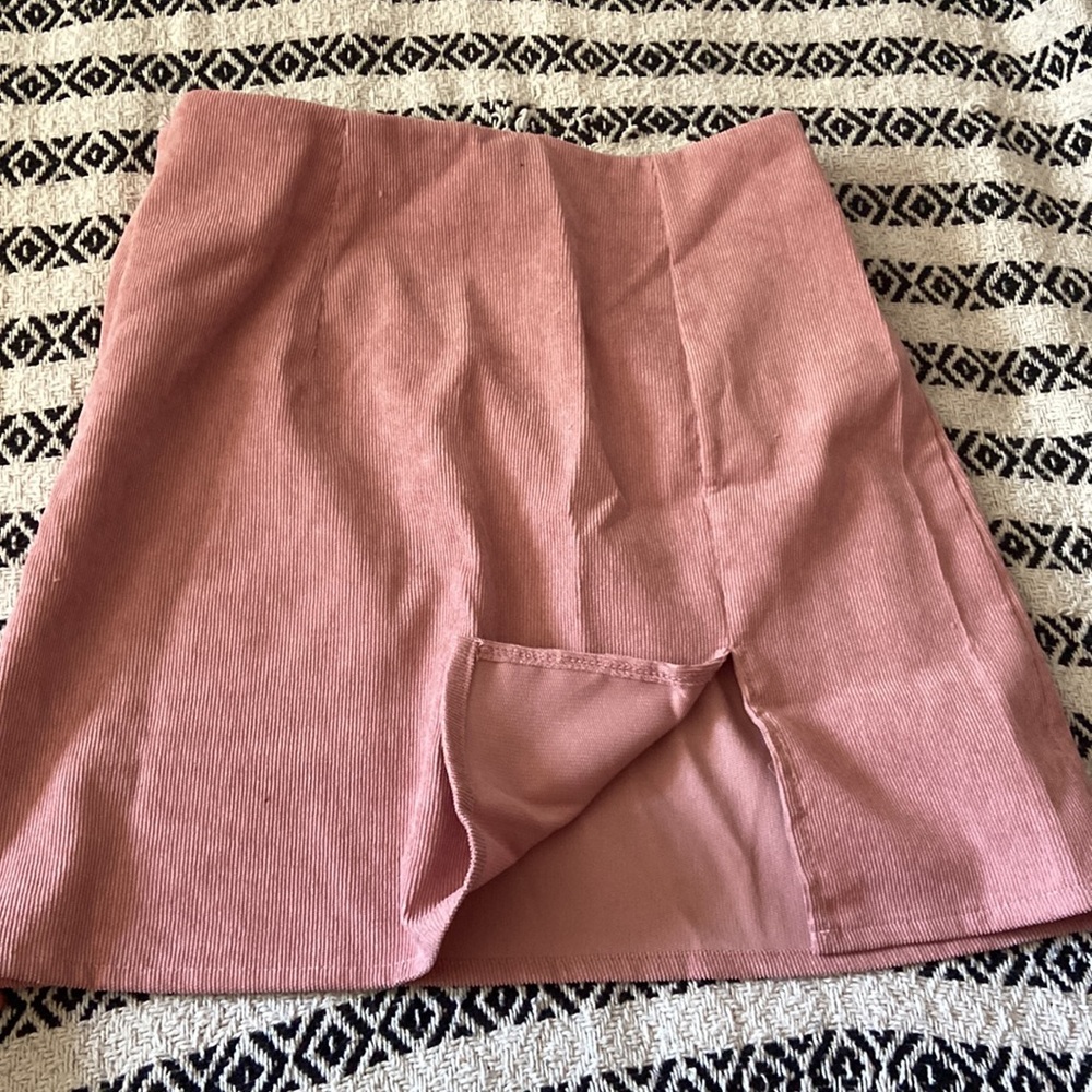Dusty pink mini skirt - Picture 2 of 3